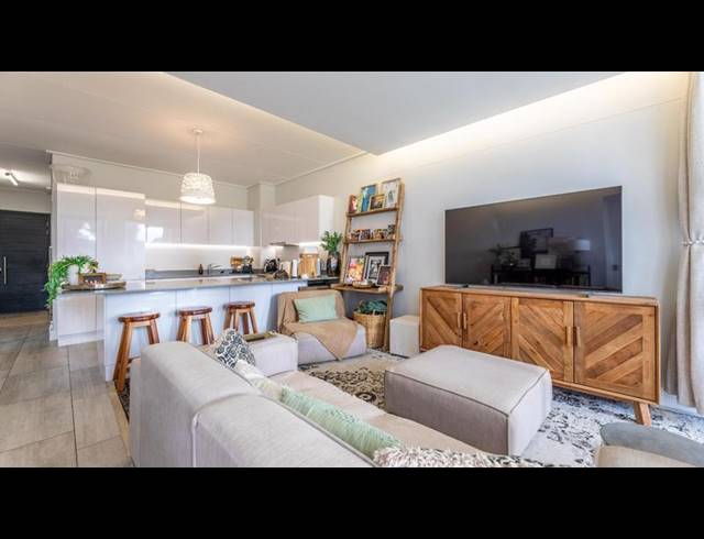 3 BEDROOM APARTMENT FOR SALE IN SOMERSET WEST